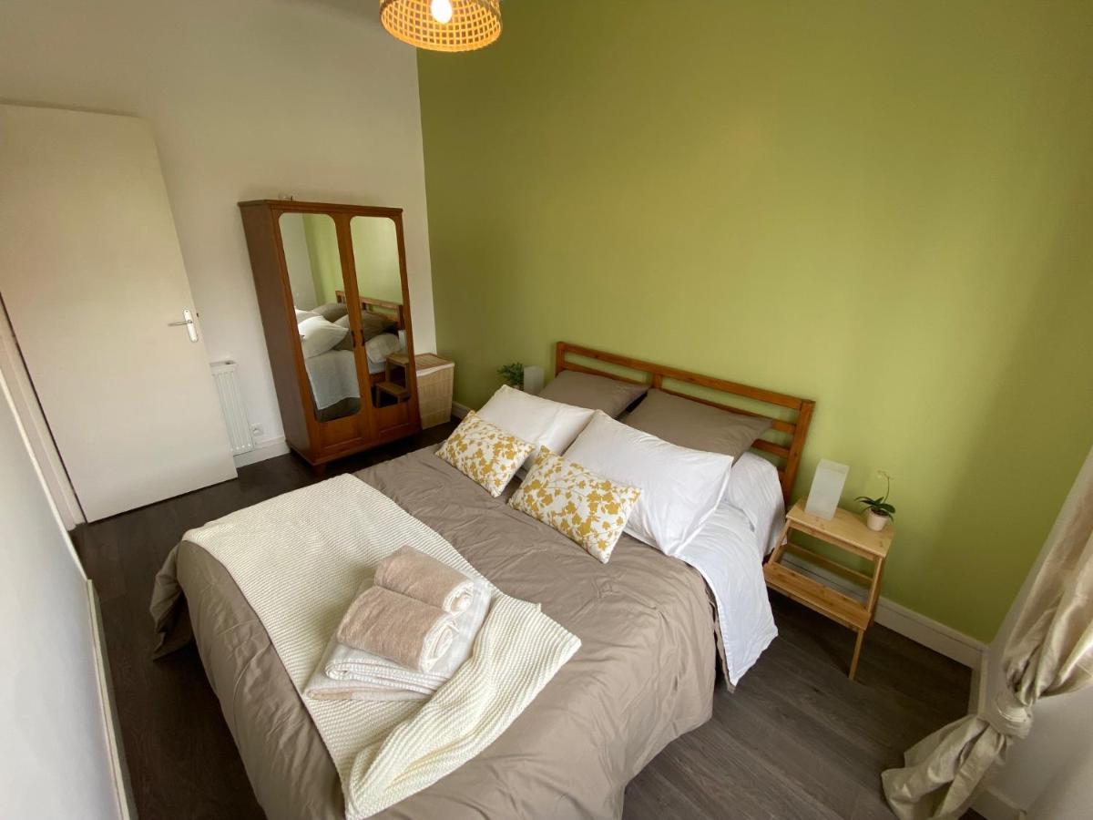 Appartement Spacieux Avec Balcon Et Parking بريست المظهر الخارجي الصورة