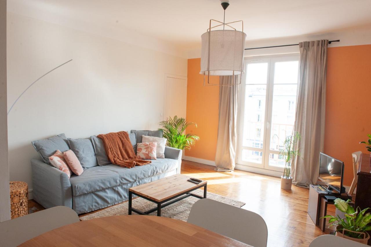 Appartement Spacieux Avec Balcon Et Parking بريست المظهر الخارجي الصورة