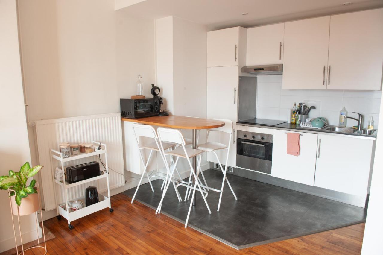 Appartement Spacieux Avec Balcon Et Parking بريست المظهر الخارجي الصورة