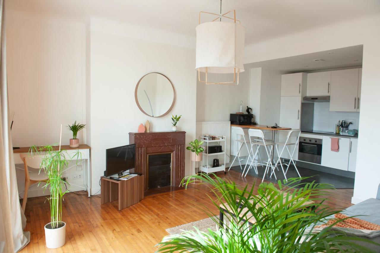 Appartement Spacieux Avec Balcon Et Parking بريست المظهر الخارجي الصورة